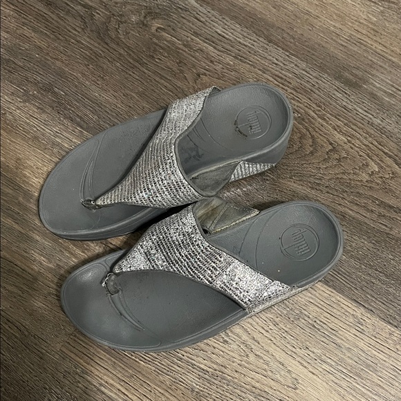 Fitflop Metallic Silver Grey Flip Flop Sandals Size 5 - Picture 1 of 12